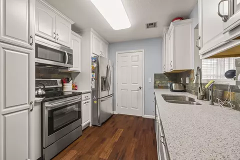 521 Walker St, Centerton, AR 72719 photo 7
