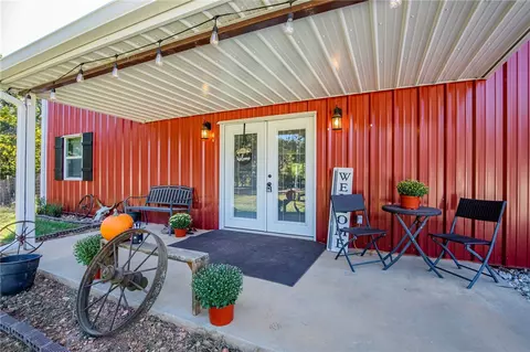 3383 Pr 2212, Washburn, MO 65772