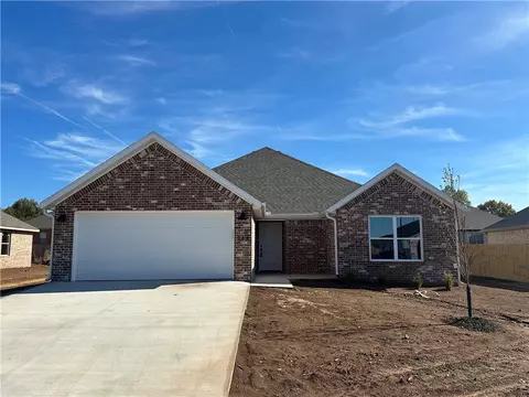 144 N Adler Ave, Farmington, AR 72730