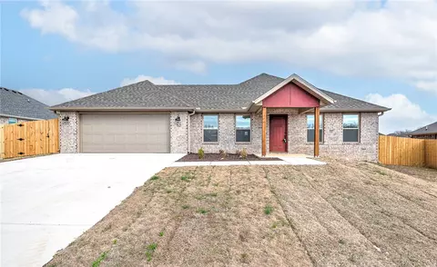 52 W Watson Ln, Farmington, AR 72730