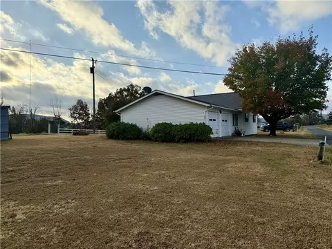 404 Cedar St, Marshall, AR 72650 photo 4