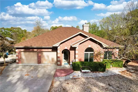 4 Dunedin Cir, Bella Vista, AR 72715