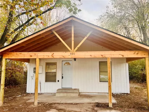 401 Charles Ave, Springdale, AR 72764 photo 2