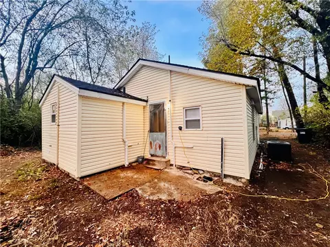 401 Charles Ave, Springdale, AR 72764 photo 5