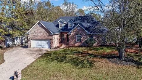 302 Laurinda Dr, Bentonville, AR 72712