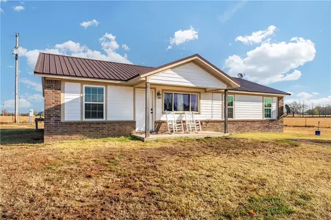 25204 Loux Rd, Maysville, AR 72747
