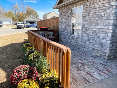 760 Cascade Cir, Springdale, AR 72764 photo 2