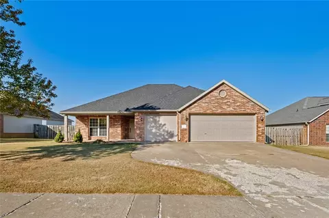 593 Fox Meadows Ln, Fayetteville, AR 72704