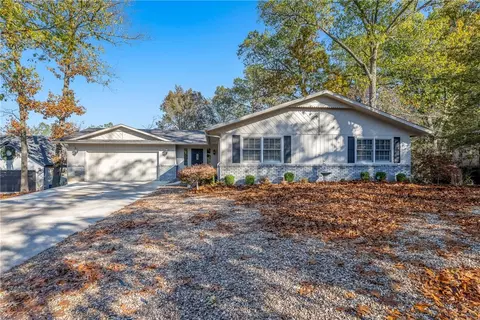 8 Wyndham Ln, Bella Vista, AR 72715