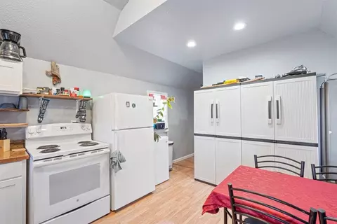 Kitchen - 333 Walnut, Watts, OK 74964 photo 2 of 2