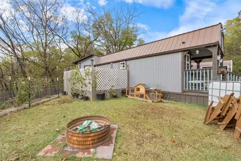 Exterior - 333 Walnut, Watts, OK 74964 photo 1 of 15