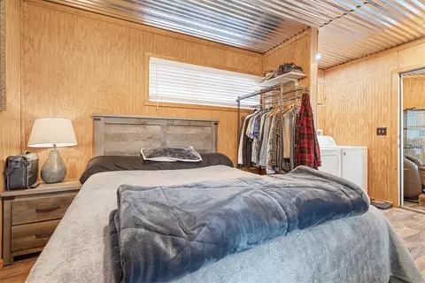 Bedroom - 333 Walnut, Watts, OK 74964 photo 2 of 3