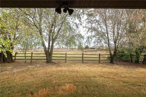 211 Verona Way, Centerton, AR 72719 photo 3