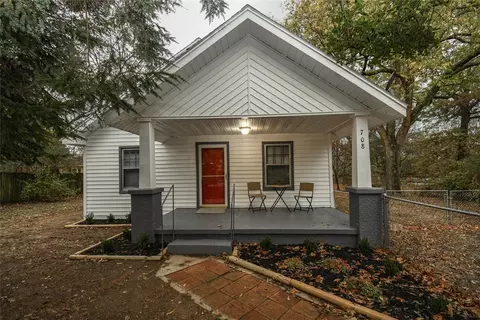 708 N Wright St, Siloam Springs, AR 72761