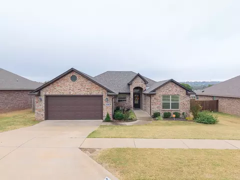 319 Copsey Dr, Van Buren, AR 72956
