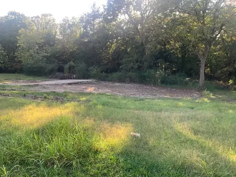 208 Lakeview Dr, Gassville, AR 72635