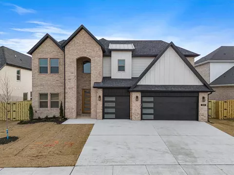 1831 Mumbai Rd, Centerton, AR 72719