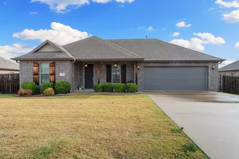 380 Captain Stockton St, Prairie Grove, AR 72753