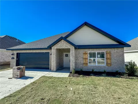 225 S Maroon Ave, Fayetteville, AR 72704