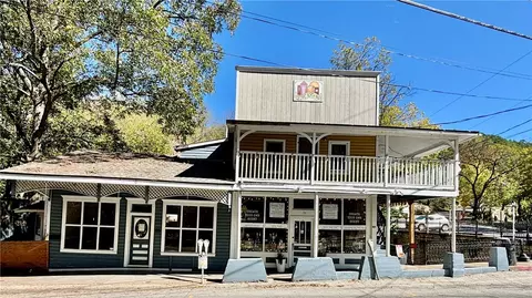 53 Main St, Eureka Springs, AR 72632