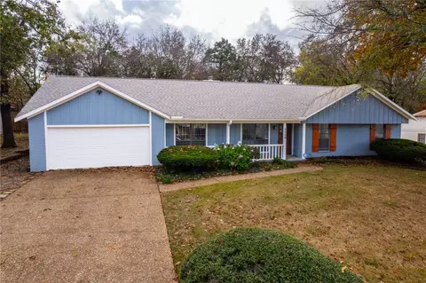 2229 E Golden Oaks Dr, Fayetteville, AR 72703