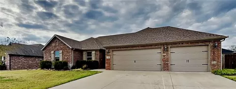 540 Keswick Dr, Centerton, AR 72719 photo 2