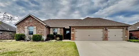 540 Keswick Dr, Centerton, AR 72719