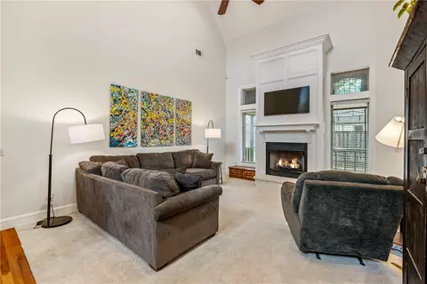1615 NE Greenbrier Rd, Bentonville, AR 72712