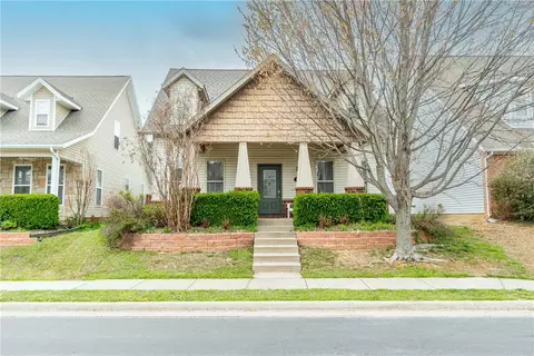 1405 NE Benjamin Grn, Bentonville, AR 72712