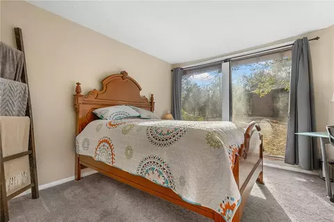 Bedroom - 709 Harmon Rd, Harrison, AR 72601 photo 3 of 4