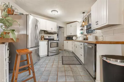 Kitchen - 709 Harmon Rd, Harrison, AR 72601 photo 1 of 4