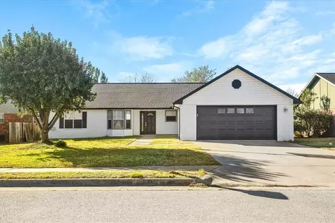 900 26th St, Rogers, AR 72756