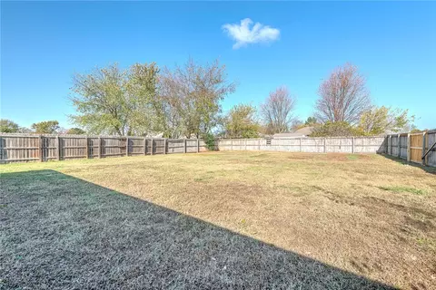 Exterior - 411 Walker St, Centerton, AR 72719 photo 6 of 6