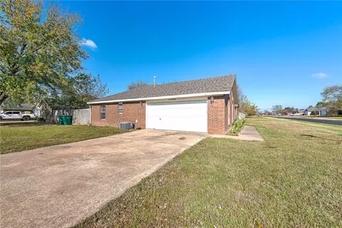 Other - 411 Walker St, Centerton, AR 72719 photo 5 of 6