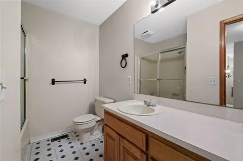 Bath - 8477 Hopper Rd, Rogers, AR 72756 photo 4 of 5