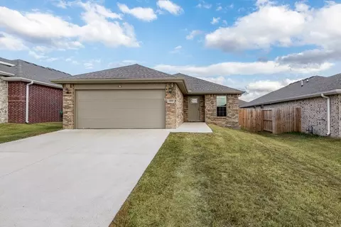 6000 NW Meade St, Bentonville, AR 72713