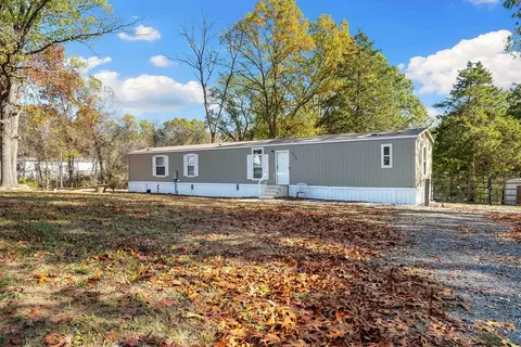 13856 North Rd, Garfield, AR 72732