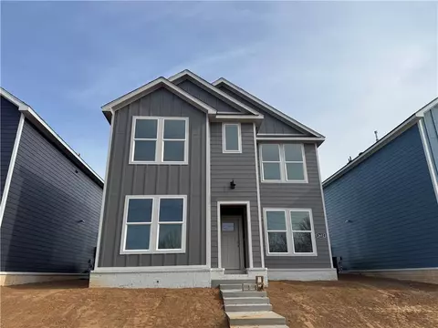 2652 Hughmount Rd, Fayetteville, AR 72704