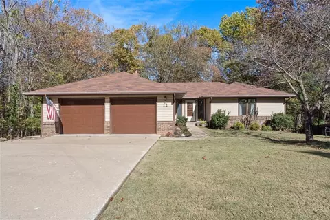 12 Shepton Ln, Bella Vista, AR 72715