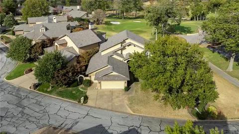 5 S Clubhouse Dr, Rogers, AR 72758
