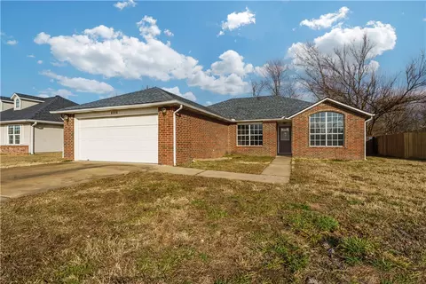1507 21st St, Bentonville, AR 72712