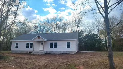 260 SW Ft Smith St, Gravette, AR 72736