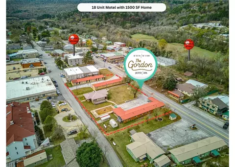 208 E Court St, Jasper, AR 72641