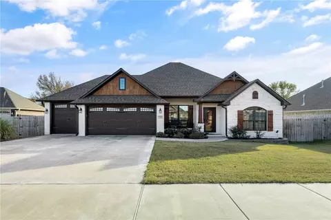 712 Macdonald Dr, Pea Ridge, AR 72751