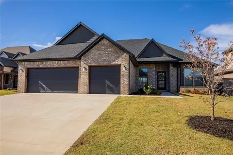 4600 SW Bridgewater St, Bentonville, AR 72713
