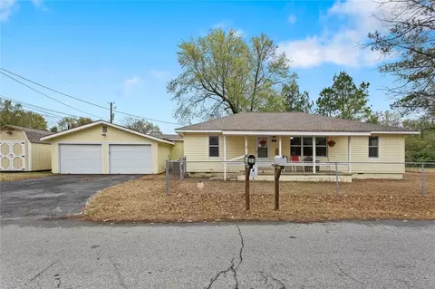 388 N D St, Centerton, AR 72719