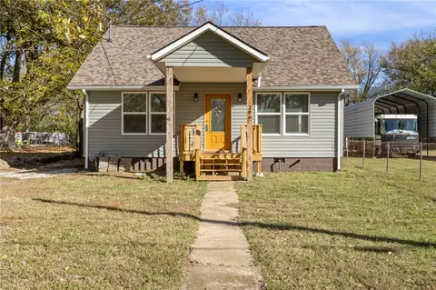 304 N West Ave, Lincoln, AR 72744
