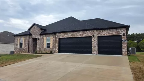 933 Red Cedar Pl, Rogers, AR 72756