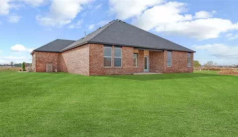 Exterior - 948 Red Cedar Pl, Rogers, AR 72756 photo 2 of 2