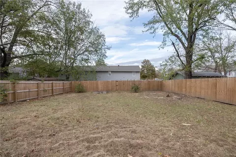 Exterior - 106 E Bailey Ave, Springdale, AR 72764 photo 4 of 18